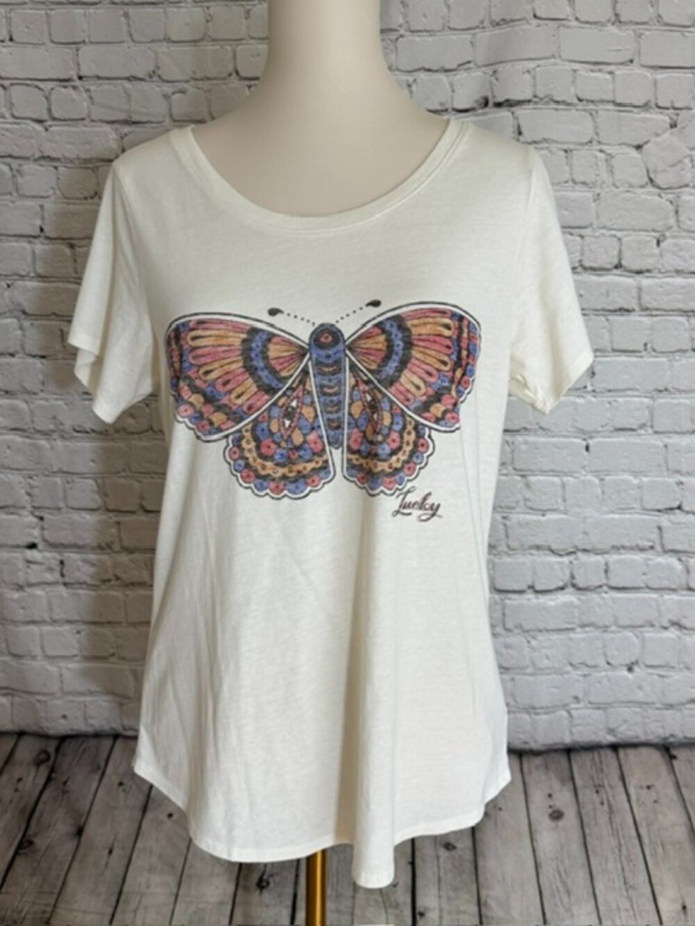 Lucky Brand Butterfly Graphic Tee Cream Short Sleeve Relaxed Fit Women's M